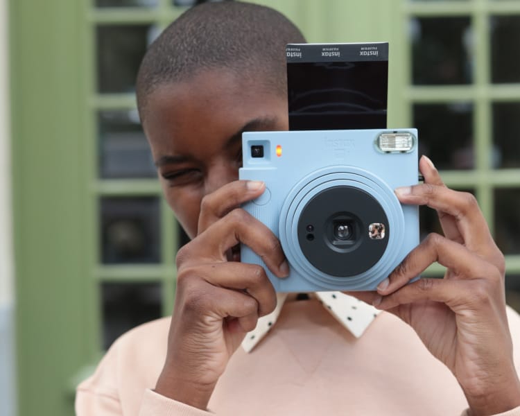 Instant-Cameras_Section-Divider-Image_Med-300h_Mobile