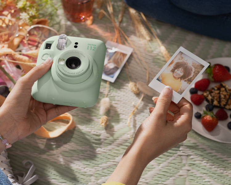 camera-hero-img-mobile